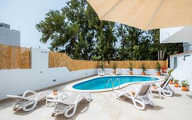 White Suites 3